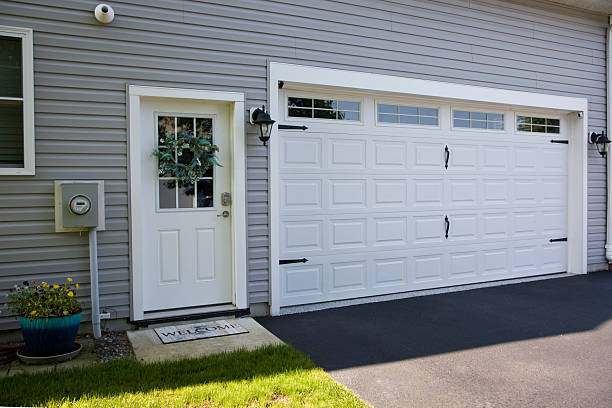 24/7 Emergency Garage Door Panel Replacement experts in Beaver County County, OK